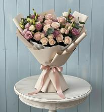 Букет цветов из:  Розы и Лизиантусы в Горняке