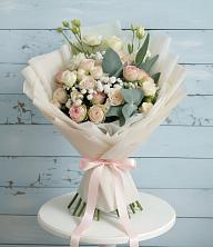 Букет цветов из:  Розы и Лизиантусы в Горняке