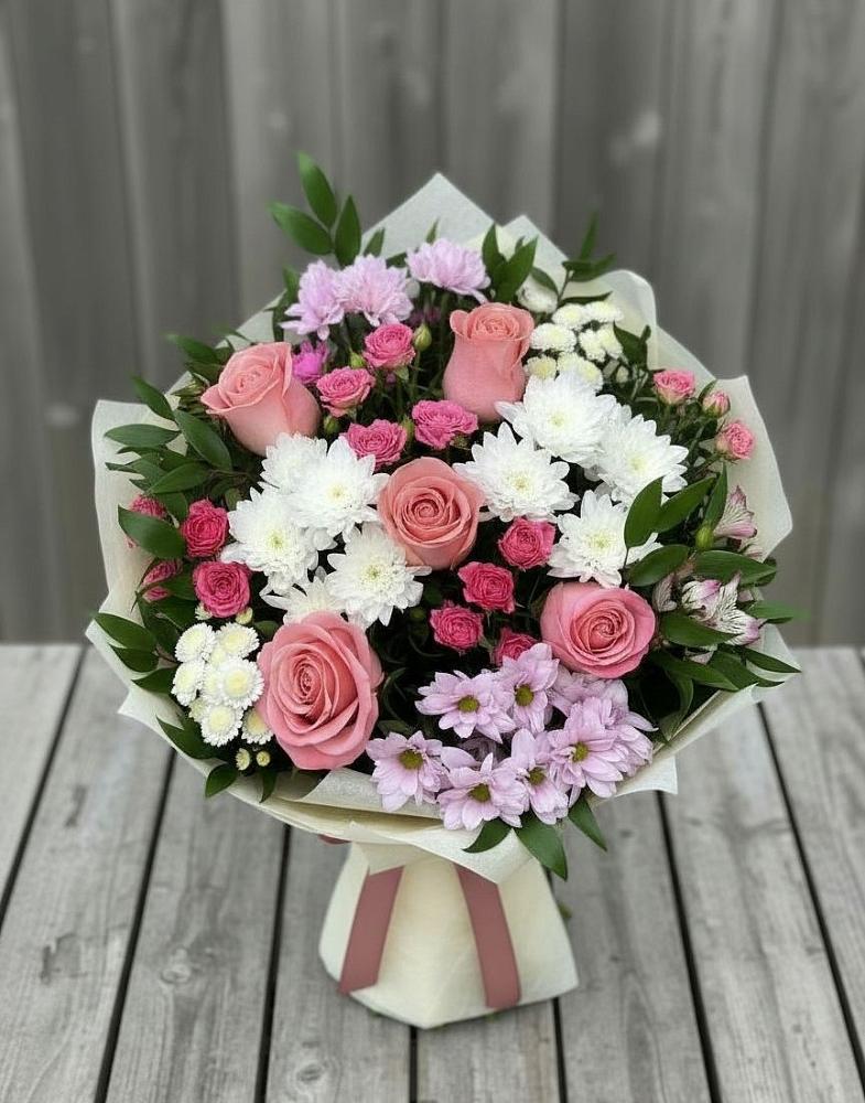 Букет цветов из: Альстромерии, Гвоздики, Розы и Хризантемы в Горняке
