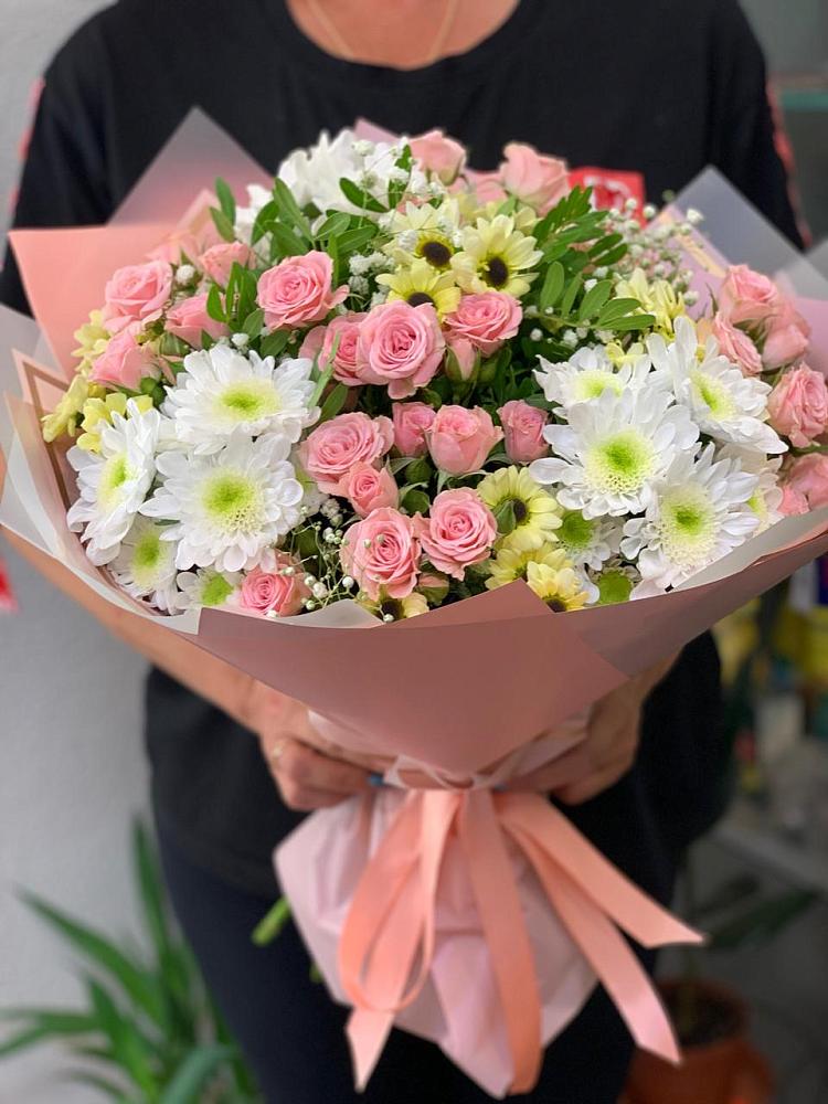 Букет цветов из: Розы и Хризантемы в Горняке