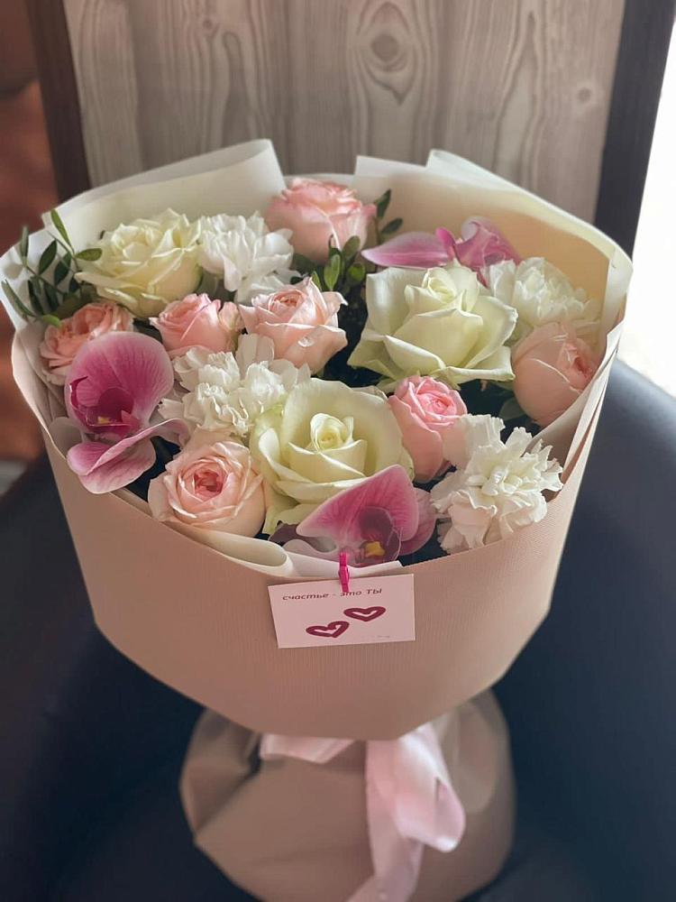 Букет цветов из: Орхидеи, Розы и Гвоздики в Горняке