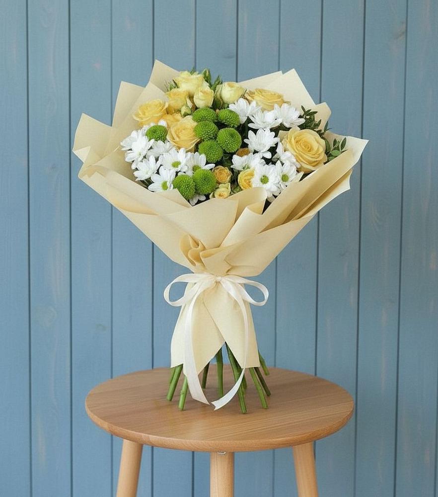 Букет цветов из: Хризантемы и Розы в Горняке