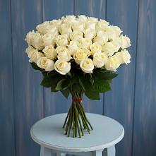Букет 51 Белая роза Эдлесс Лав в Горняке