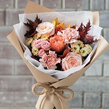 Букет цветов из:  Гвоздики, Хризантемы и Розы в Горняке