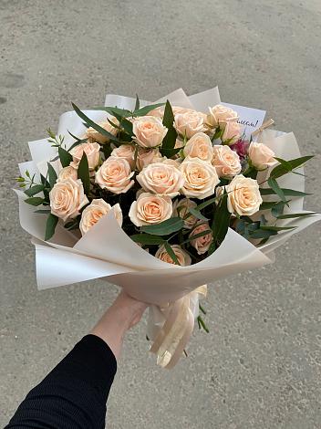 Букет Кремовые розы Латте в Горняке