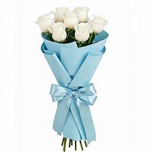 Букет 7 белых роз Проуд в Горняке