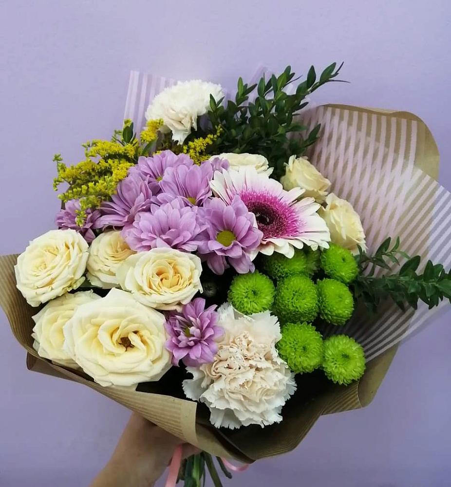 Букет цветов из: Хризантемы, Розы, Гвоздики и Герберы в Горняке