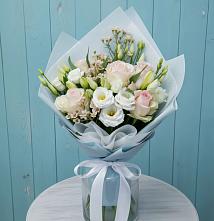 Букет цветов из:  Розы и Лизиантусы в Горняке