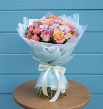 Букет цветов из:  Хризантемы и Розы в Горняке