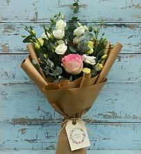 Букет цветов из:  Розы и Лизиантусы в Горняке